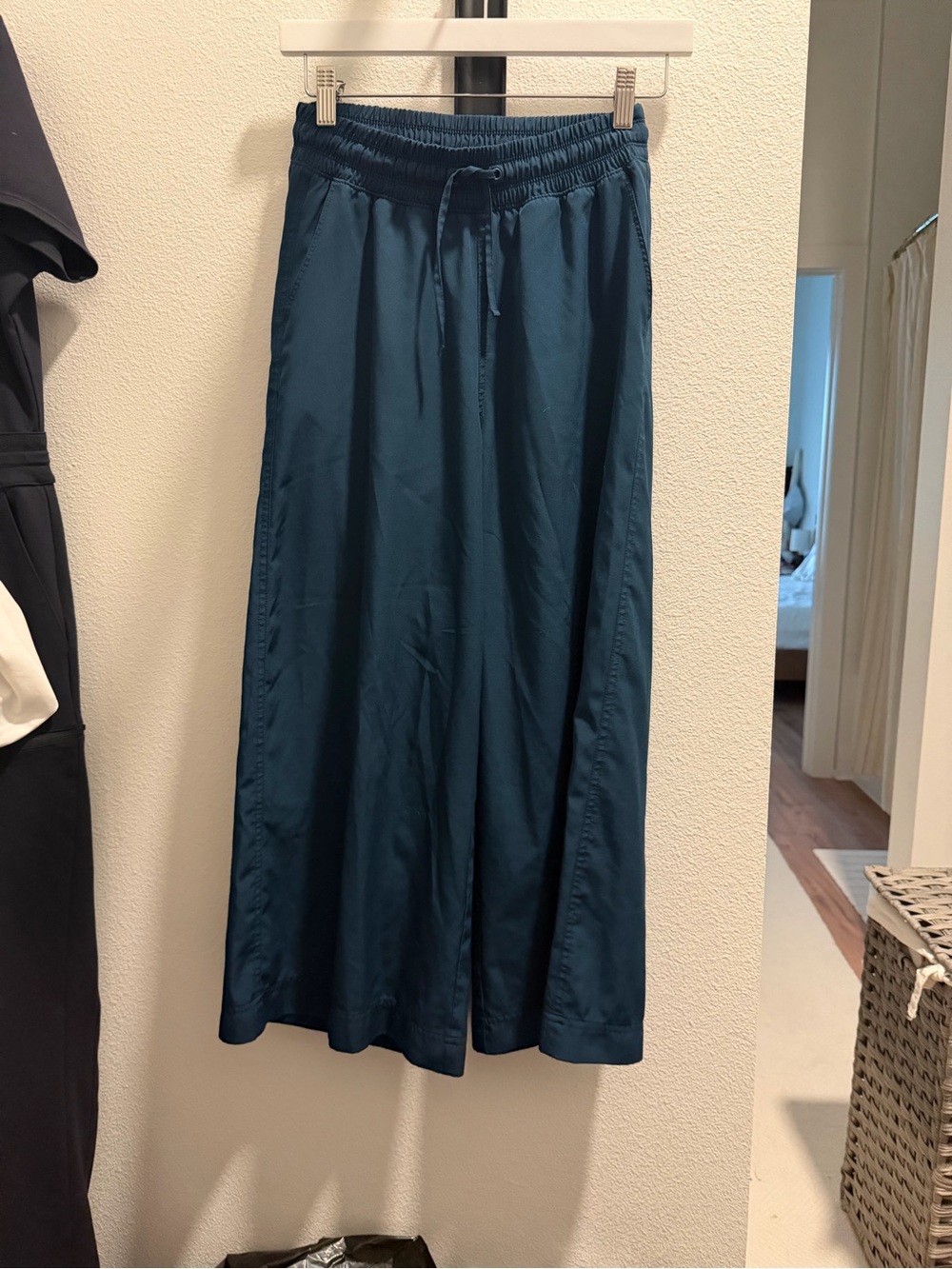 Women's Wide-Leg Elastic Waist Skirt - Teal